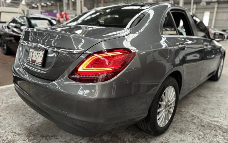 Mercedes Benz