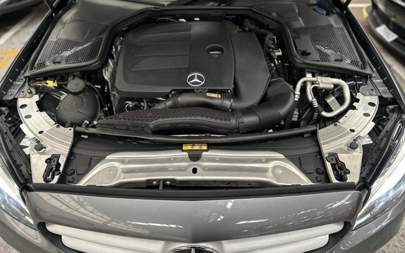Mercedes Benz