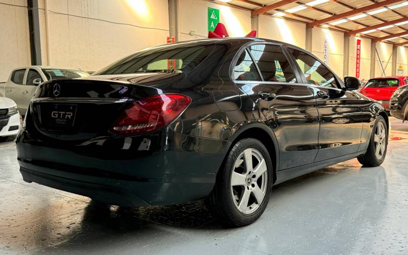 Mercedes Benz