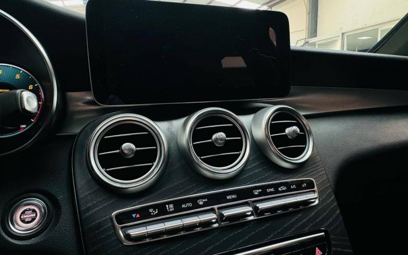 Mercedes Benz