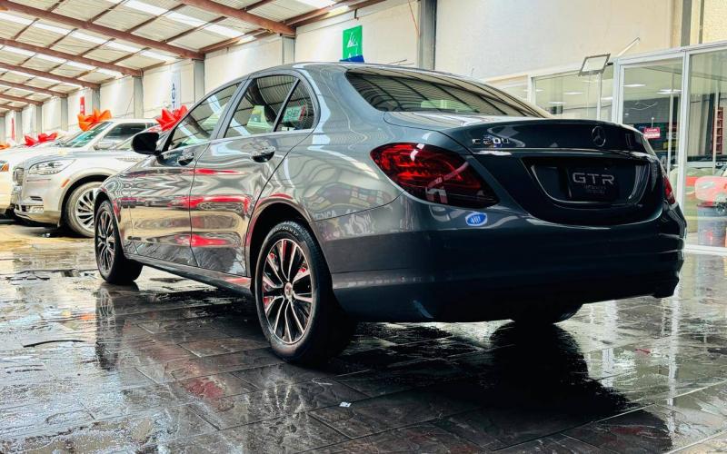 Mercedes Benz