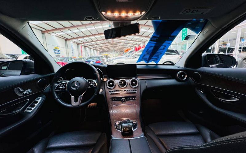 Mercedes Benz