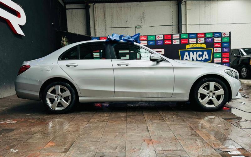 Mercedes Benz