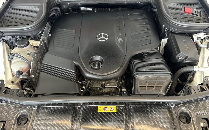 Mercedes Benz