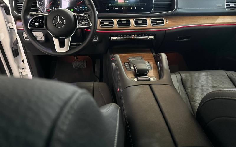Mercedes Benz