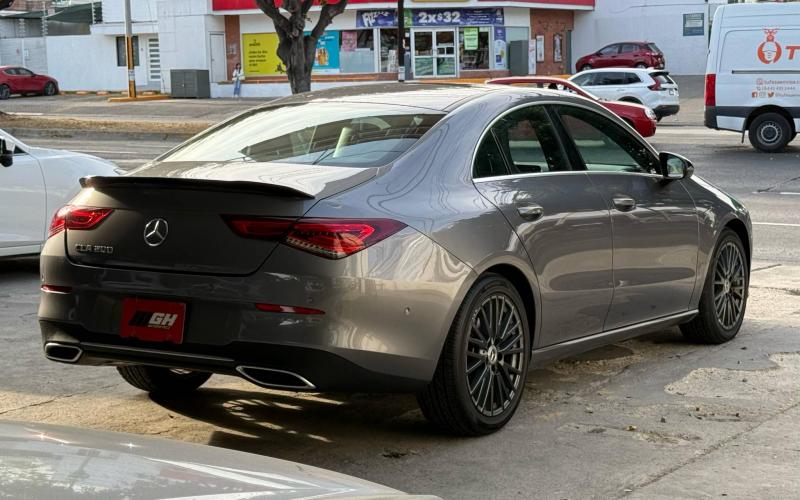 Mercedes Benz