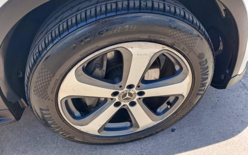 Mercedes Benz