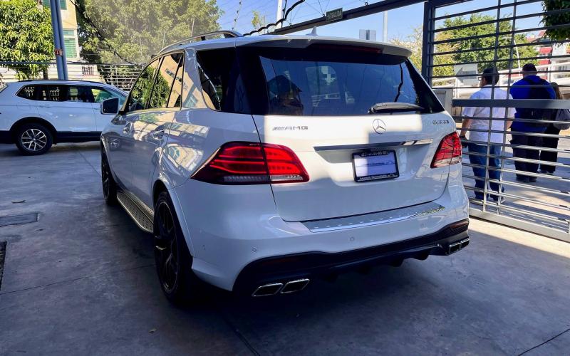 Mercedes Benz