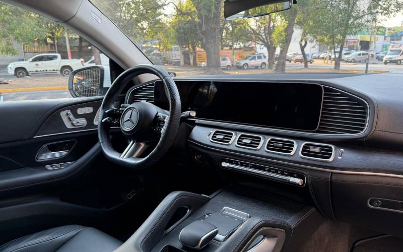 Mercedes Benz