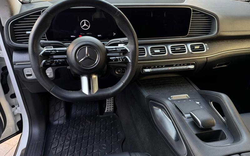 Mercedes Benz