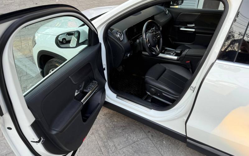 Mercedes Benz