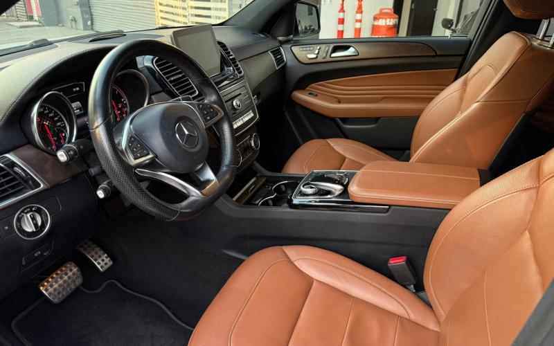 Mercedes Benz