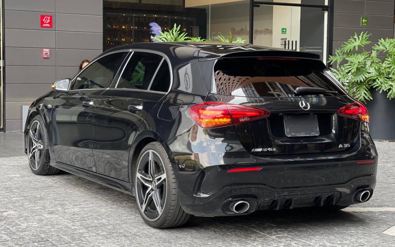 Mercedes Benz
