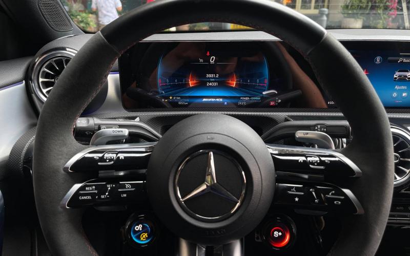 Mercedes Benz