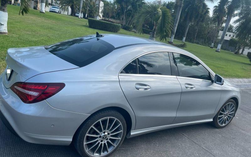 Mercedes Benz