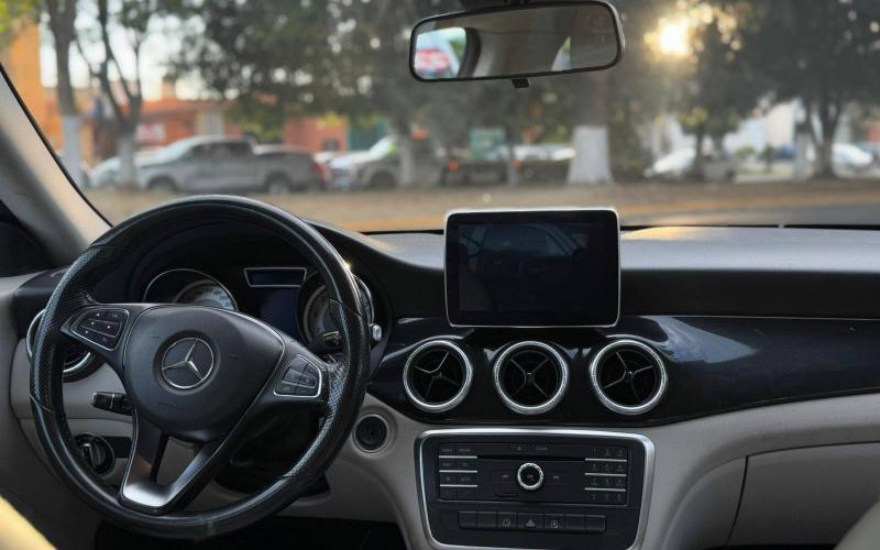 Mercedes Benz