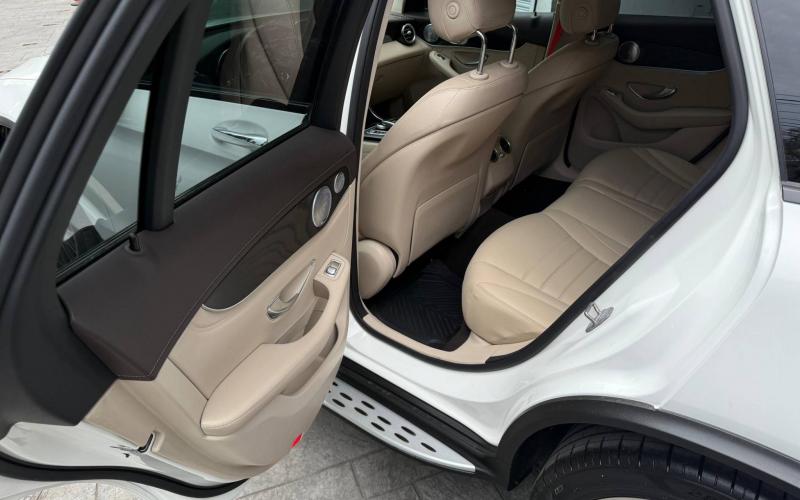 Mercedes Benz