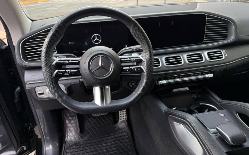 Mercedes Benz