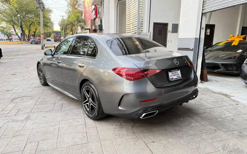 Mercedes Benz