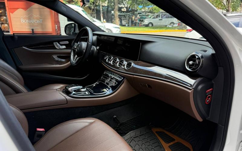 Mercedes Benz