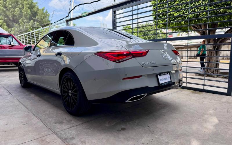 Mercedes Benz