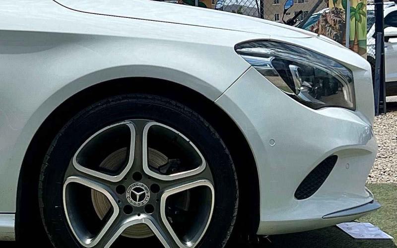 Mercedes Benz