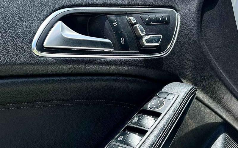 Mercedes Benz