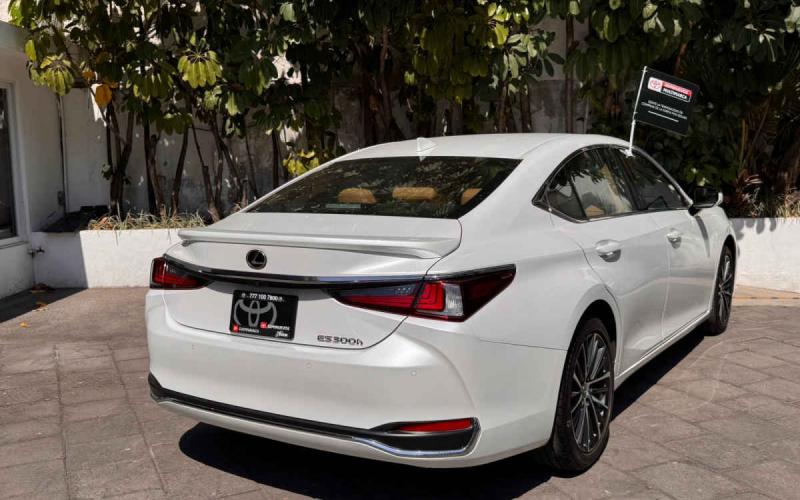 Lexus