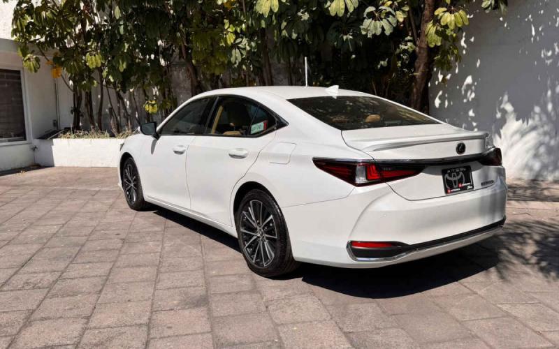 Lexus