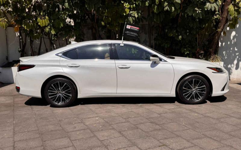 Lexus