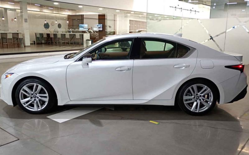 Lexus