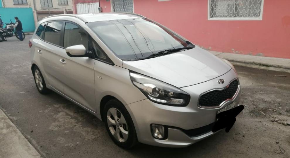 Kia carens 2015