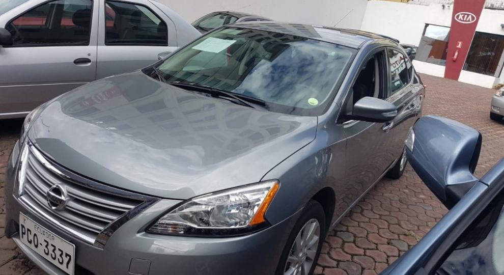 Autos nissan sentra ecuador #8