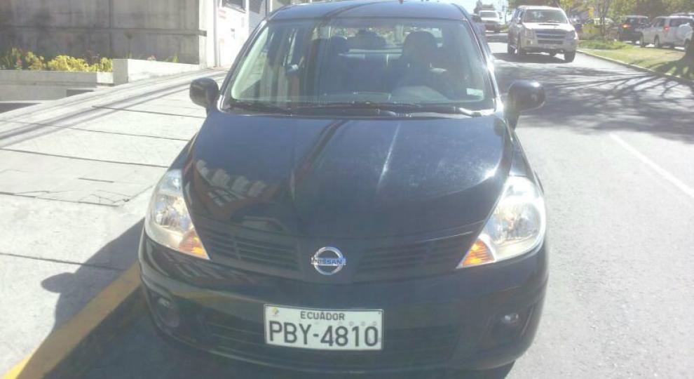 Nissan tiida 2012 en ecuador #4