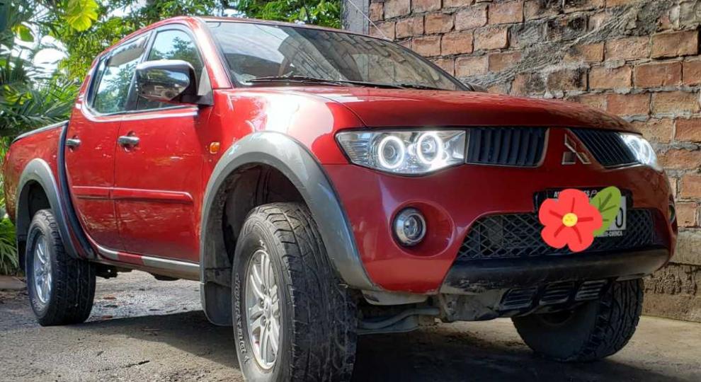 Mitsubishi l200 2009