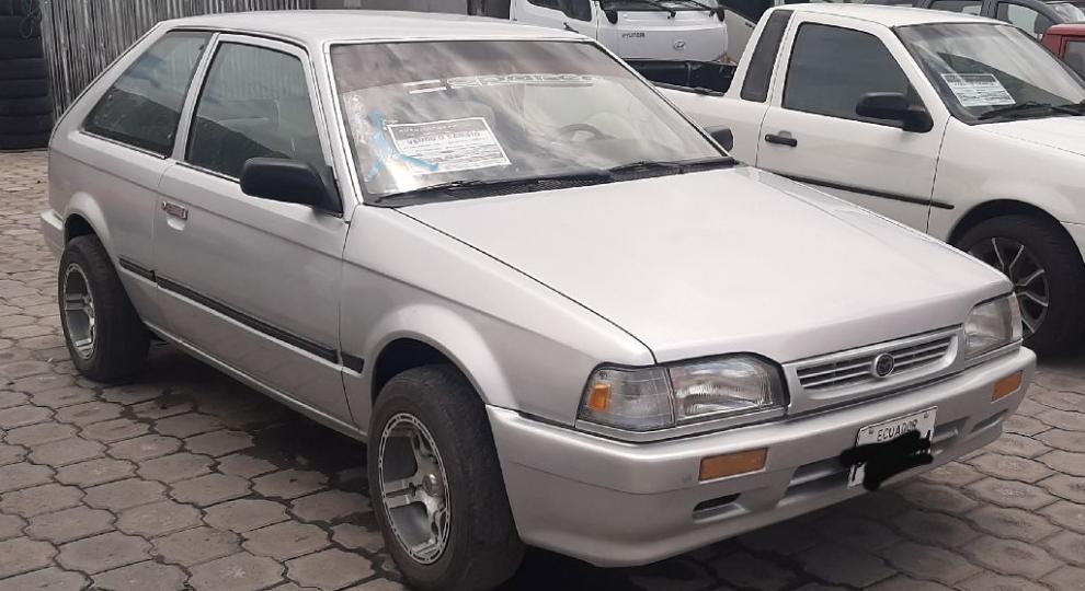 Mazda 323 1996 Hatchback (3 Puertas) en Riobamba