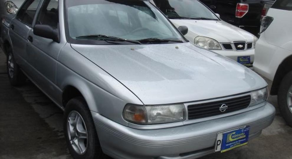 Autos nissan sentra ecuador #2