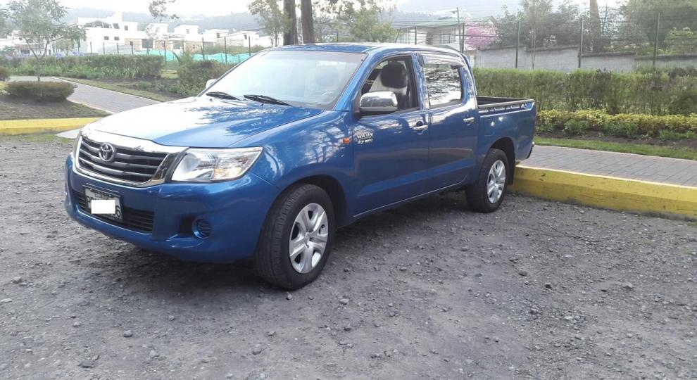 ecuador toyota hilux 2012 #2