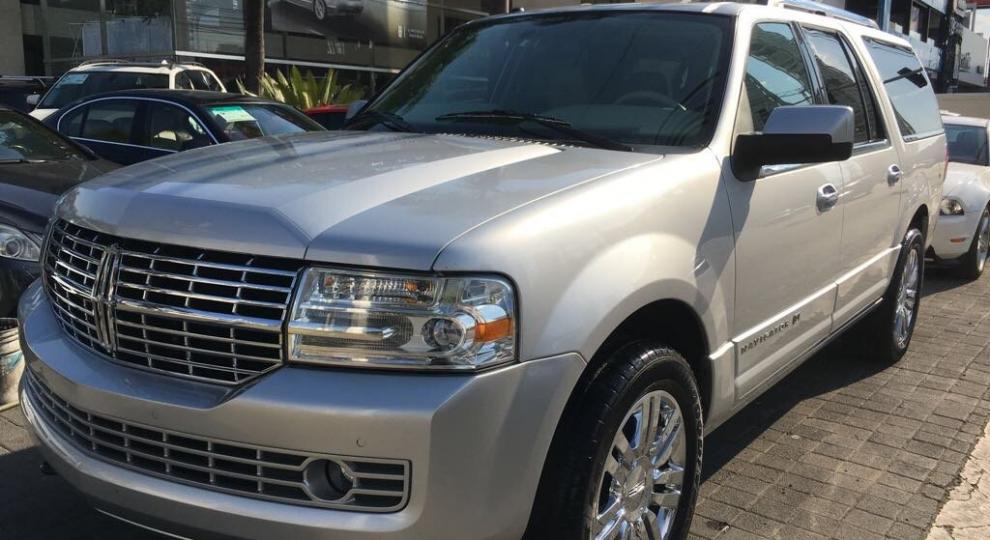 Lincoln navigator 2010