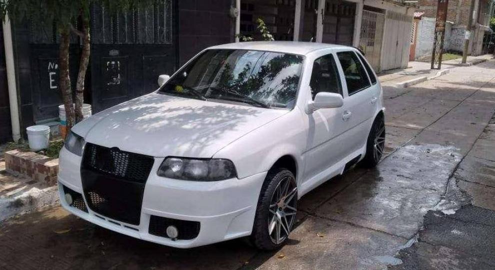 Volkswagen Pointer 2001 Hatchback (5 Puertas) en León, Guanajuato